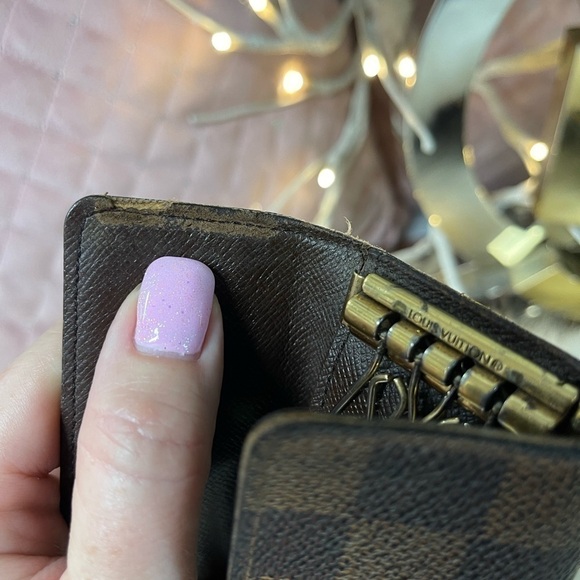 AUTHENTIC LOUIS VUITTON DAMIER MULTICLES 4 RING KEY CASE - Picture 15 of 16